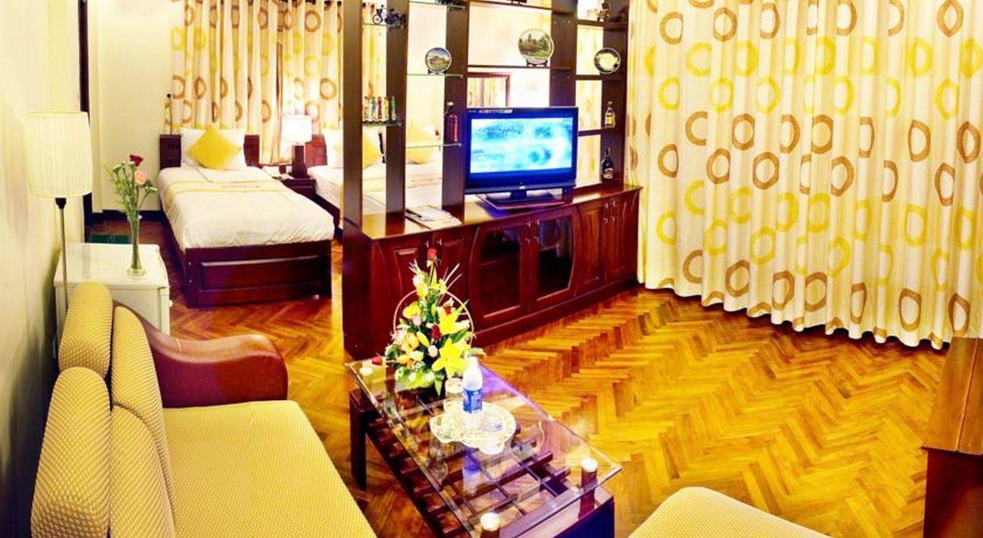 Victory Hotel Hue Exteriér fotografie
